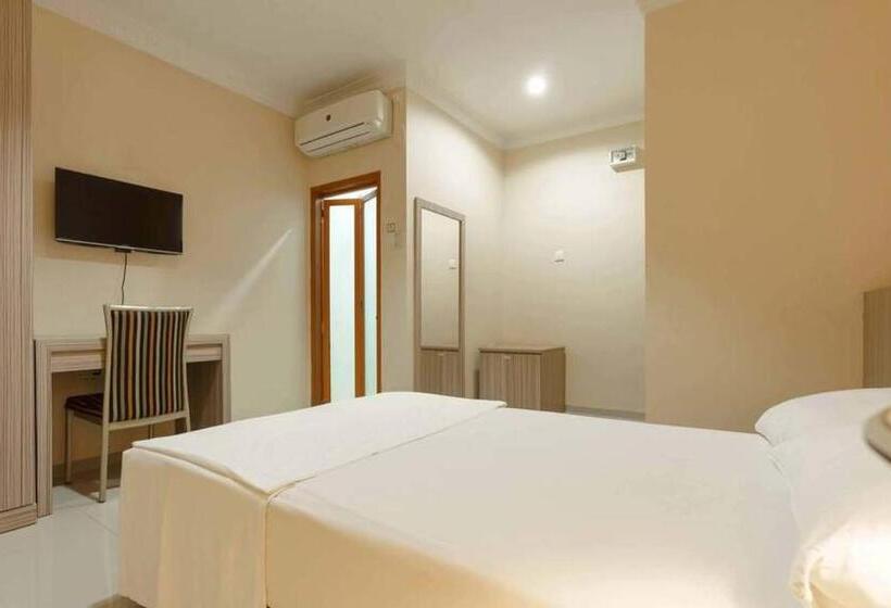 Номер Стандарт, Queen Inn Batam Redpartner