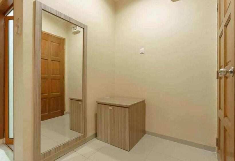 Номер Стандарт, Queen Inn Batam Redpartner
