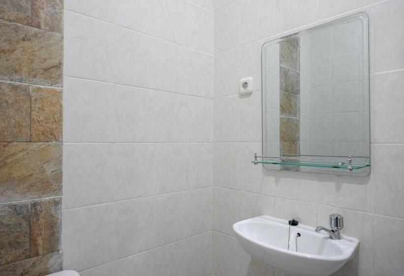 Номер Стандарт, Reddoorz @ Jalan Majapahit Semarang
