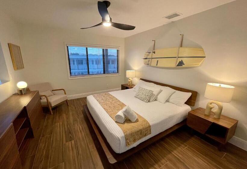 Люкс Кровать Кинг, Melbourne Beach Resort
