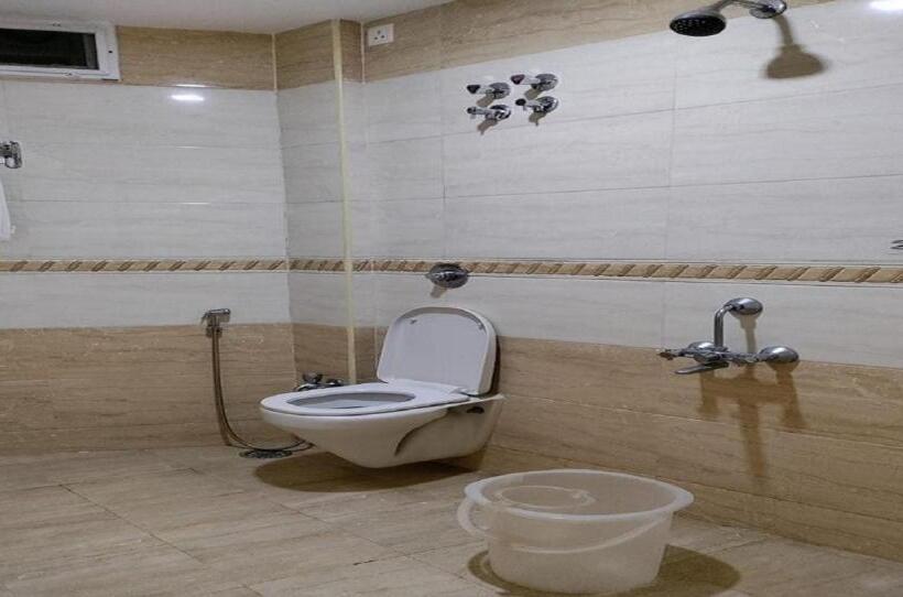 סוויטה דלוקס, Ramtel Inn