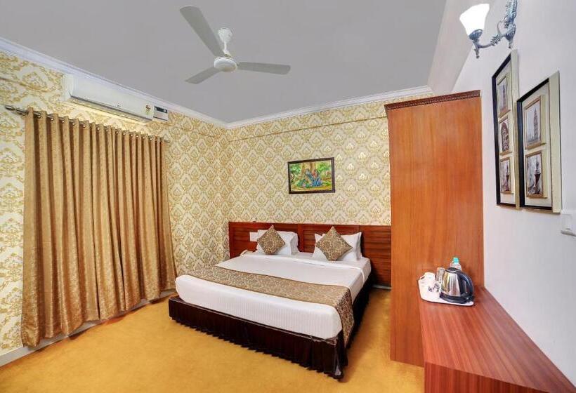 Люкс, The Liverpool Blue Hotels