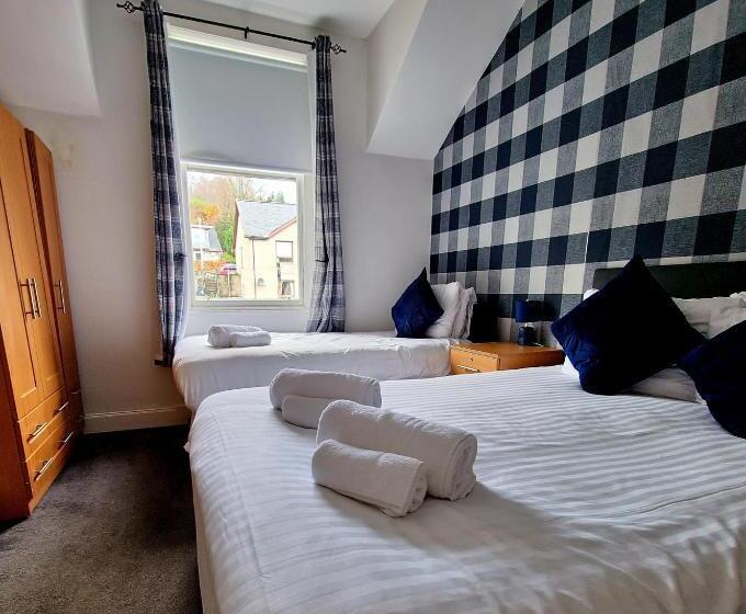 Семейный Номер, Aberfoyle Inn