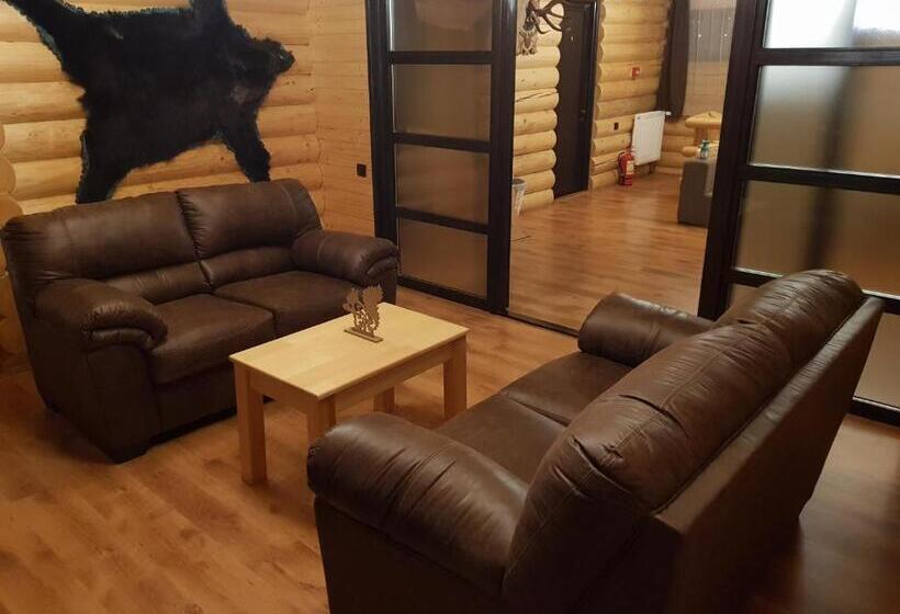 Дом 1 Спальня, Casa Pădurarului