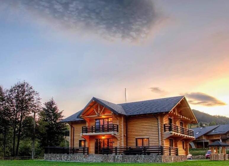 Дом 1 Спальня, Casa Pădurarului