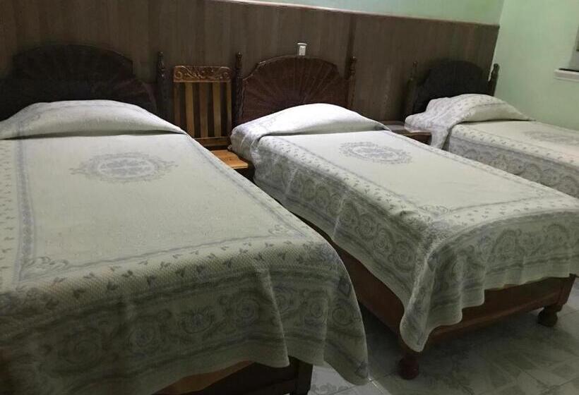 标准三人间, Cosoleacaque Centro