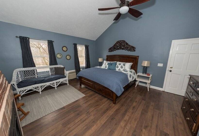 Номер Deluxe, Creekside Inn
