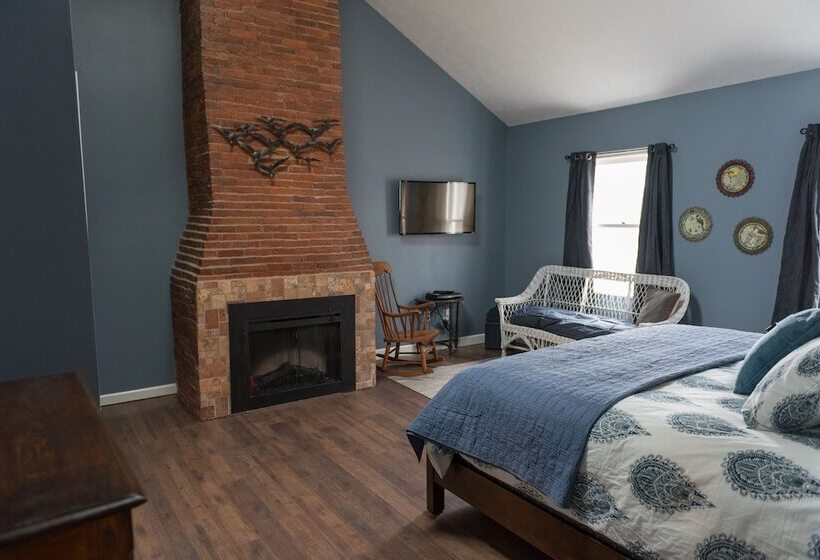 Номер Deluxe, Creekside Inn