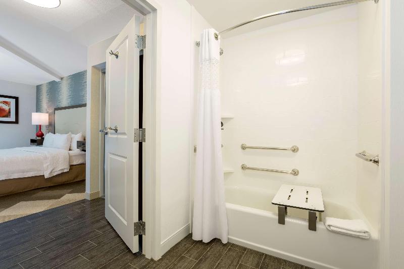 스탠다드 스튜디오 킹침대, Hampton Inn & Suites San Diego Poway