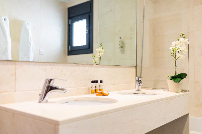Люкс, Premier Splendid Inn Port Edward