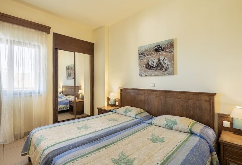 Апартаменты 2 Спальни Боковой Вид на Море, Indigo Mare