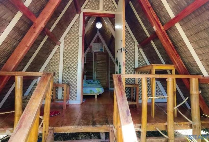 Номер Deluxe с Балконом, Rc Hutspot Tourist Inn