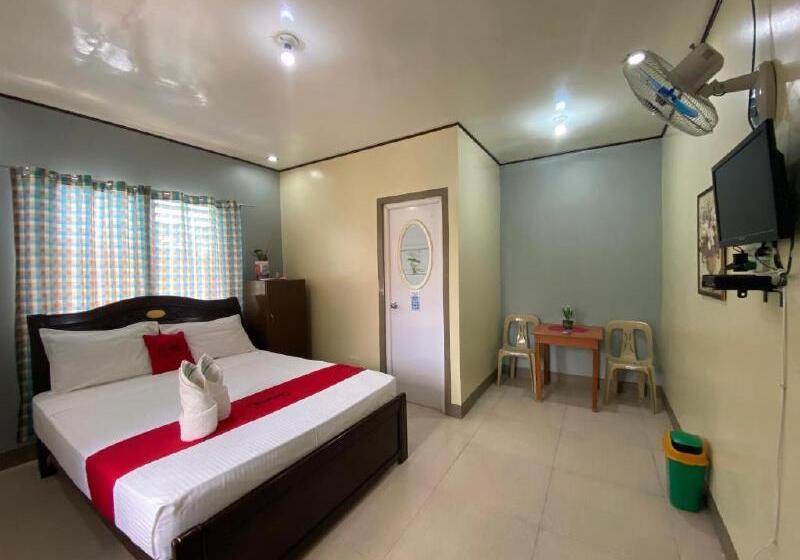 Номер Deluxe, Reddoorz Plus @ Lhexlyn Resort San Narciso