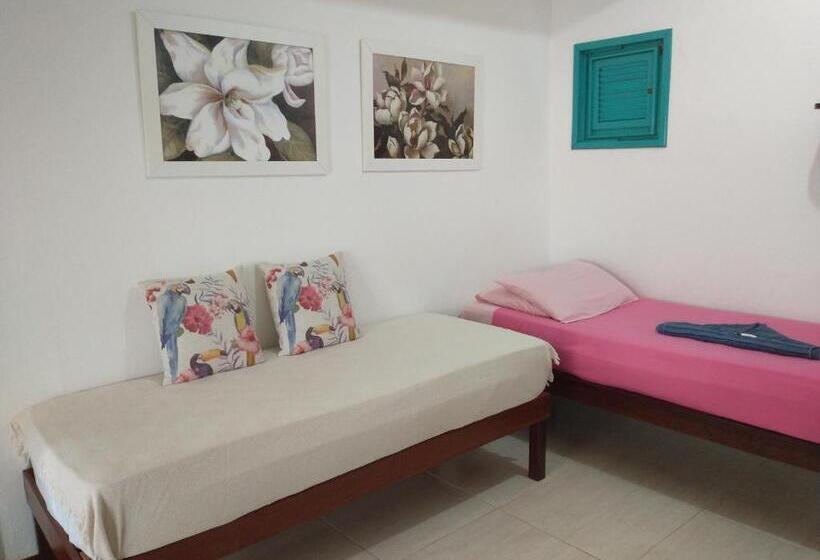 اتاق خانوادگی با چشم‌انداز دریا, Vila Beija Flor