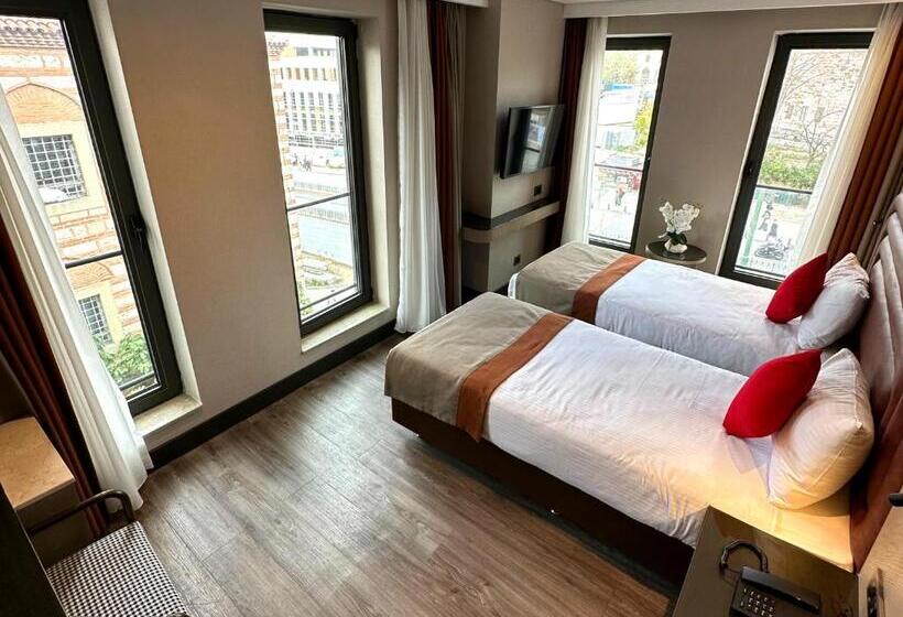 ファミリールーム, Edition Old City Hotel