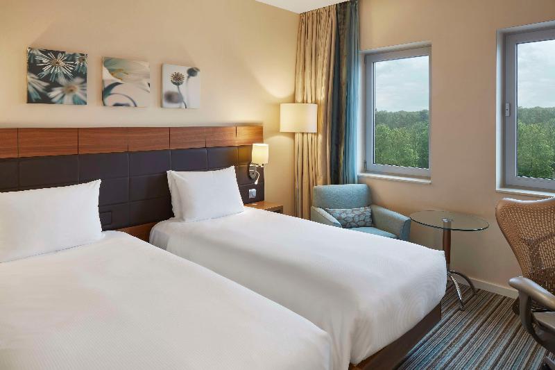 اتاق استاندارد, Hilton Garden Inn Frankfurt Airport