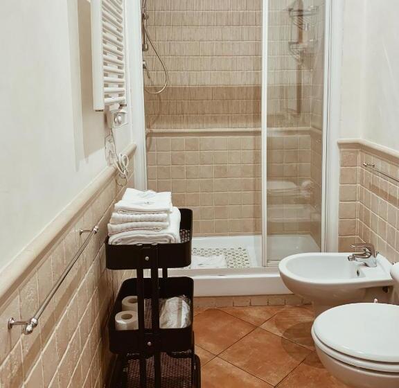 اتاق کلاسیک سه تخته, Residenza Sciarra B&B
