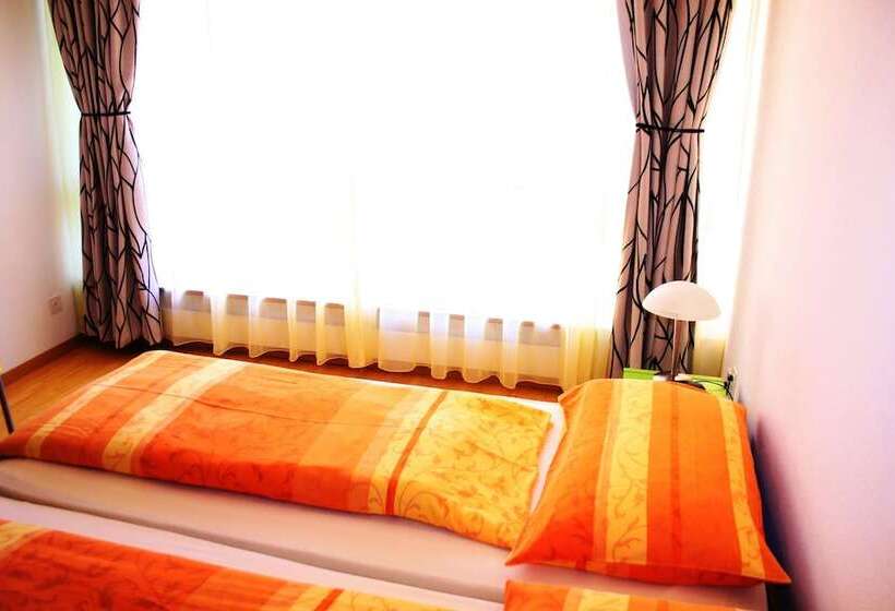 Quarto Estandar, Rovere