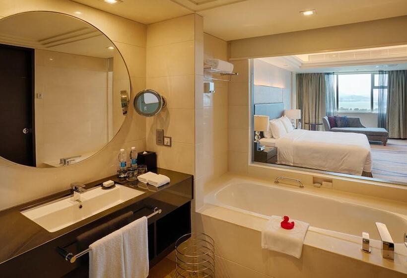 Королевский Люкс, Swiss Grand Xiamen Harbour View