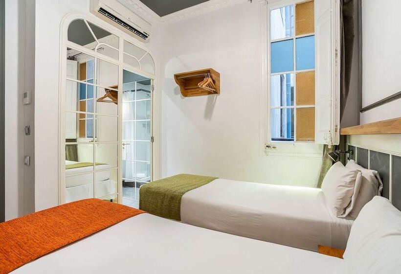 Номер Стандарт, Casa Gracia Barcelona   Hostel