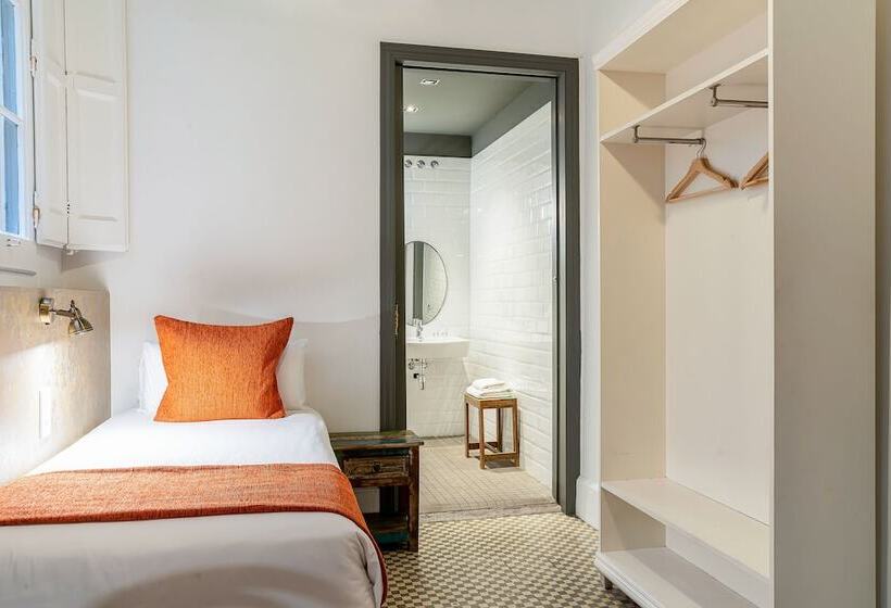 Номер Стандарт Индивидуальный, Casa Gracia Barcelona   Hostel