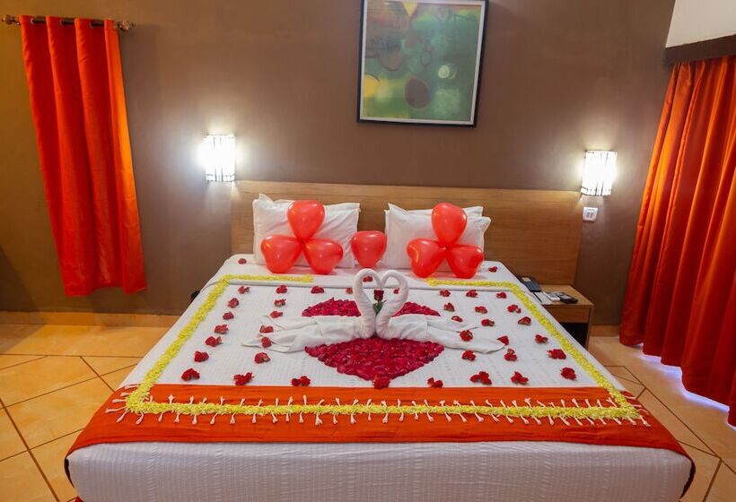 اتاق لوکس, Dudhsagar Spa Resort