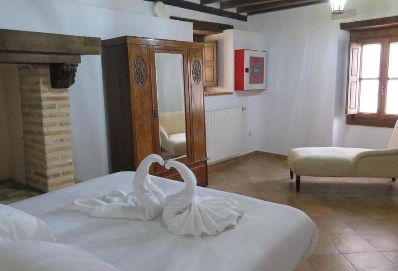 Habitación Familiar Deluxe, Palacio Rejadorada