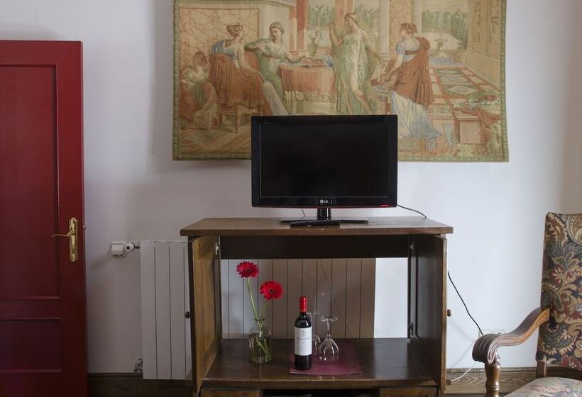 Habitación Familiar, Palacio Rejadorada