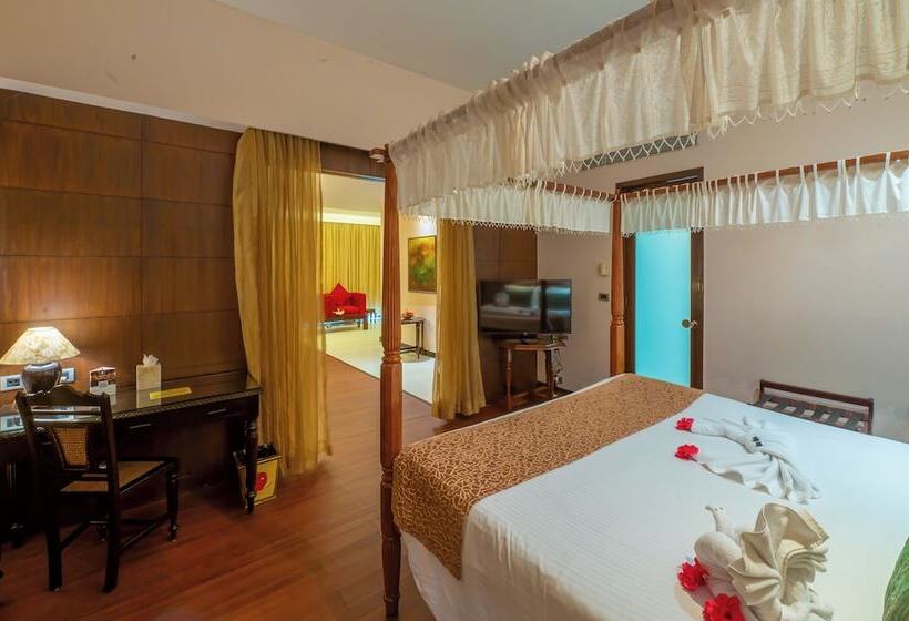 Президентский Люкс, O Hotel Goa, Candolim Beach
