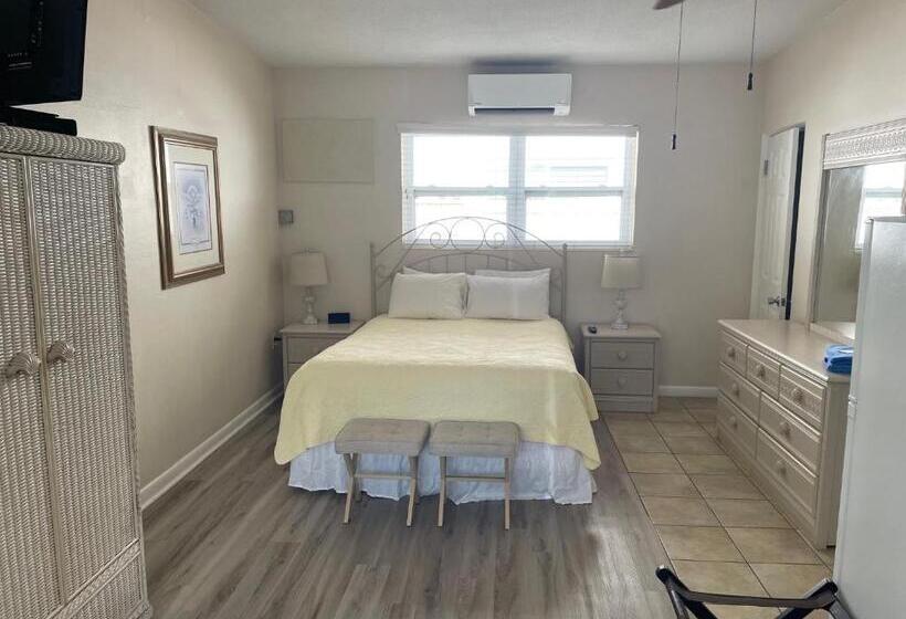 스탠다드 스튜디오, Venice Beach Villas