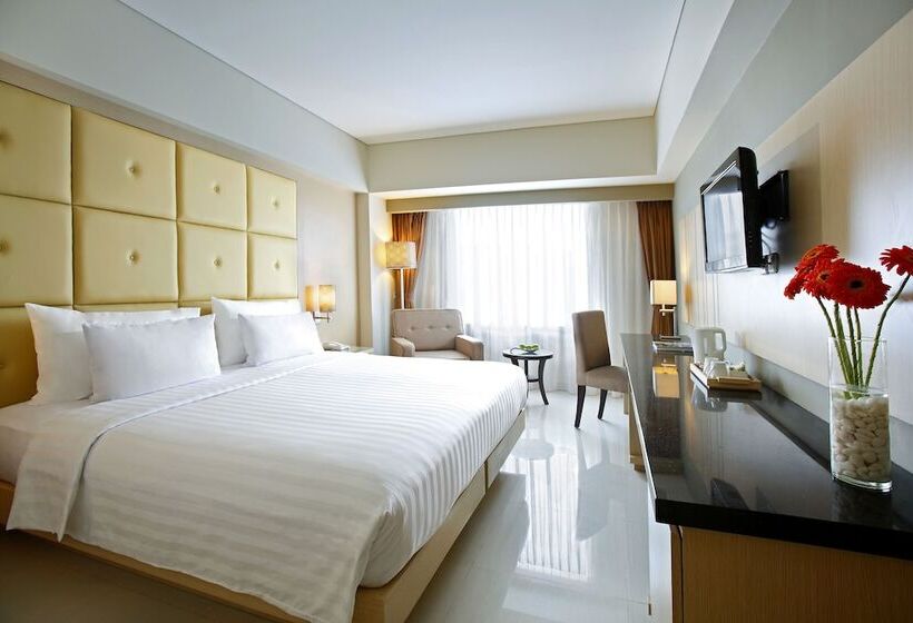 Номер Deluxe, Santika Makassar