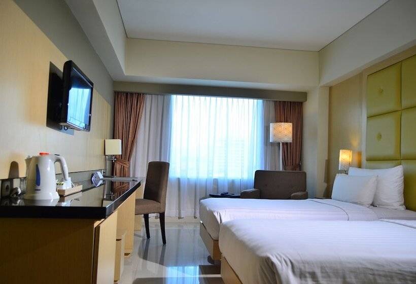 Номер Deluxe, Santika Makassar