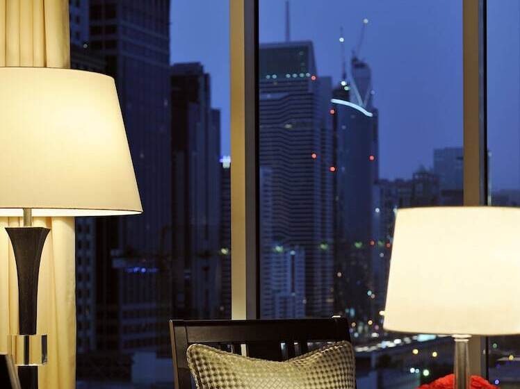 Люкс Клуб, Ritz Carlton Difc Downtown Dubai