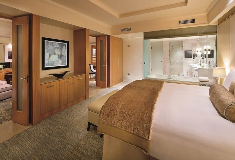 Люкс Клуб, Ritz Carlton Difc Downtown Dubai