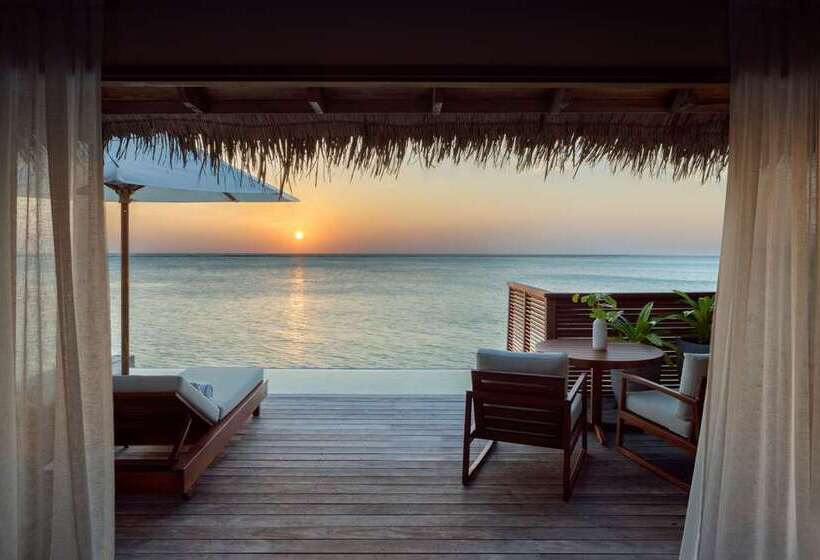 Вилла с 1 спальней и бассейном, Conrad Maldives Rangali Island