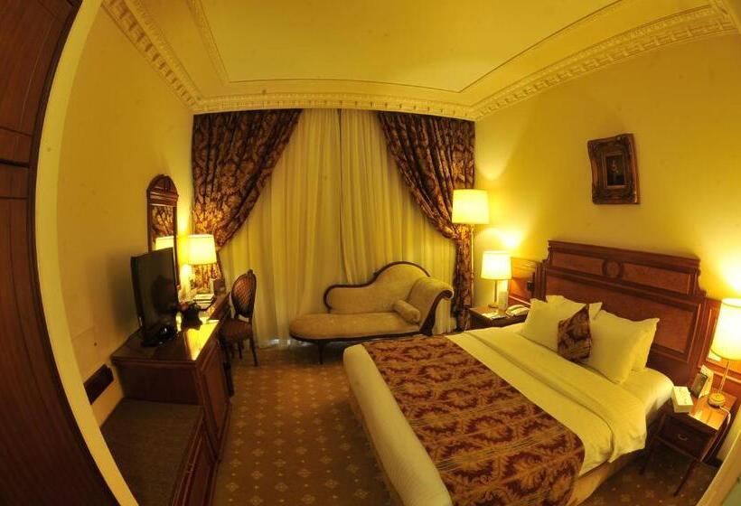 اتاق لوکس با تخت بزرگ, Serenada Golden Palace   Boutique