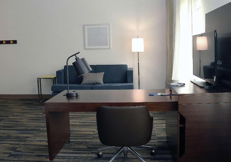 Люкс Кровать Кинг, Hampton Inn & Suites Stephenville