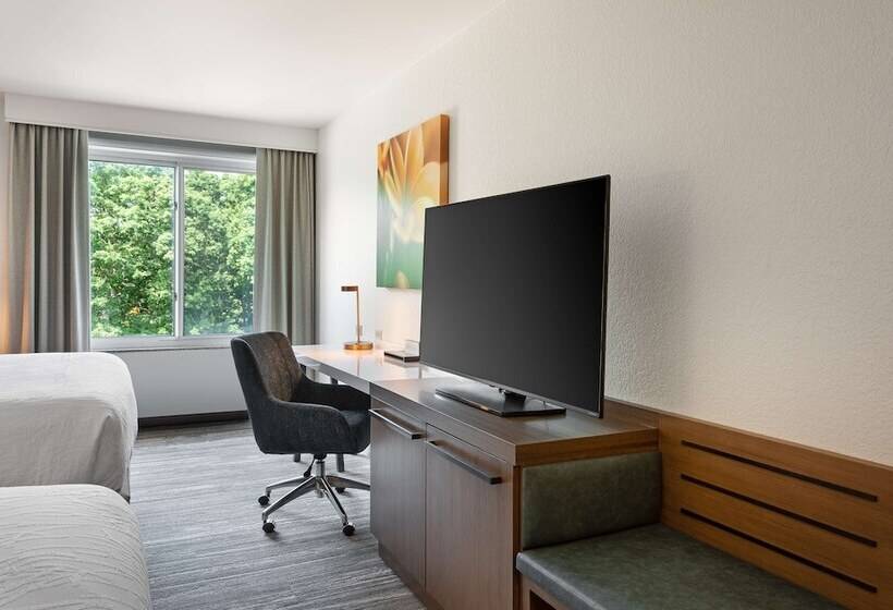 Номер Deluxe, Hilton Garden Inn Melville