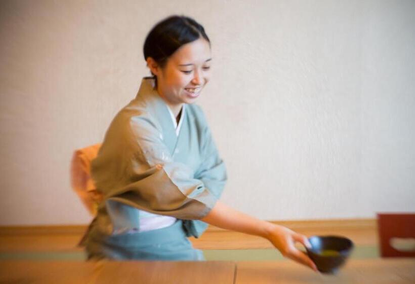 سوییت جونیور, Honjin Hiranoya Kachoan