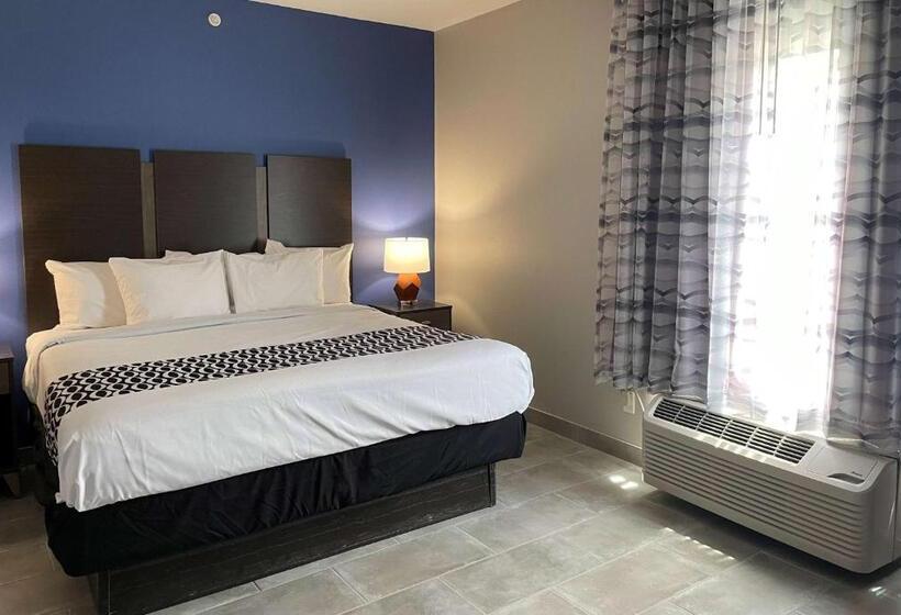 Люкс Deluxe Кровать Кинг, La Quinta Inn And Suites By Wyndham   Schertz