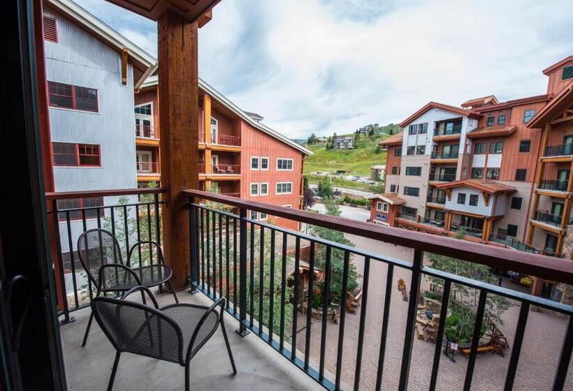 Студия Deluxe, The Lodge At Mountaineer Square
