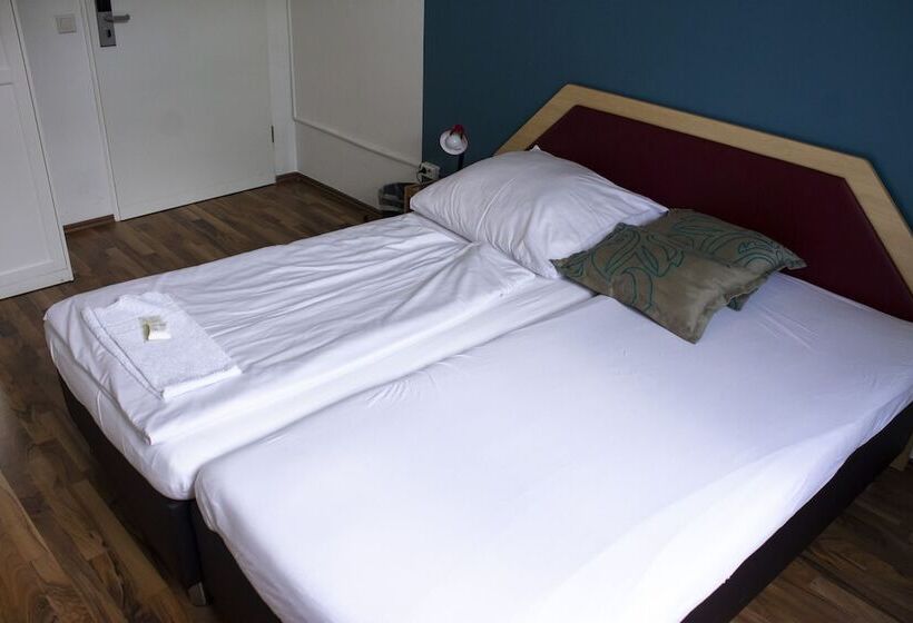 اتاق استاندارد, Metropol Hostel Berlin