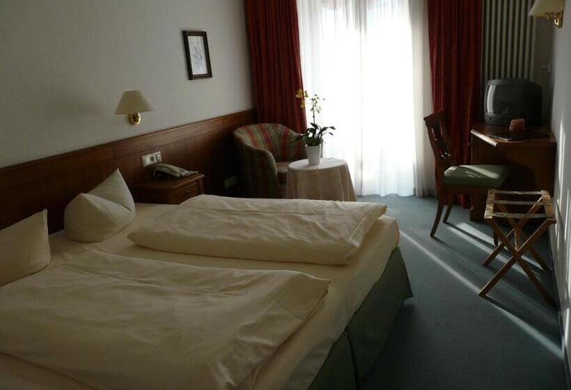 Номер Стандарт, Roter Hahn   Bed & Breakfast