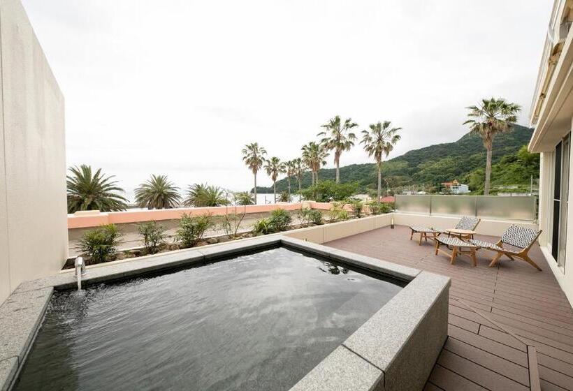 Студия Стандарт Вид на Море, Marissa Resort Sazanseto Suooshima