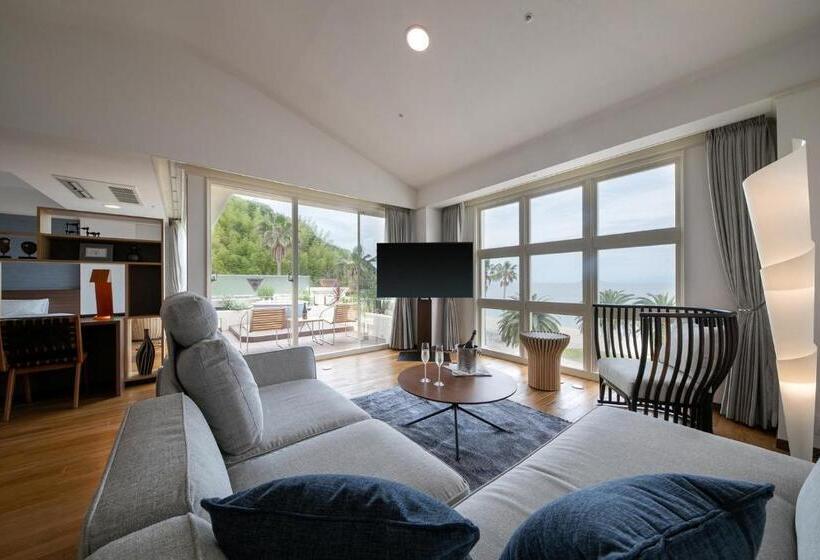 Люкс, Marissa Resort Sazanseto Suooshima