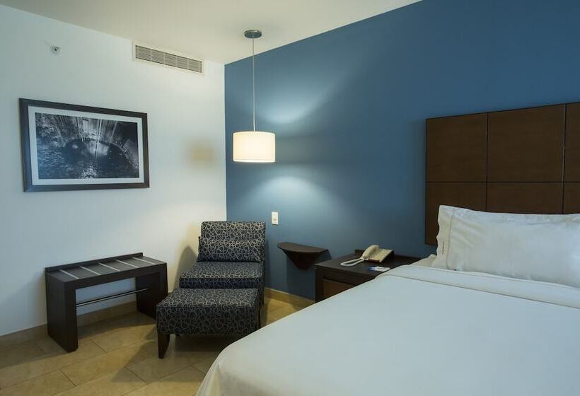 スイート, Holiday Inn Express Mérida, An Ihg