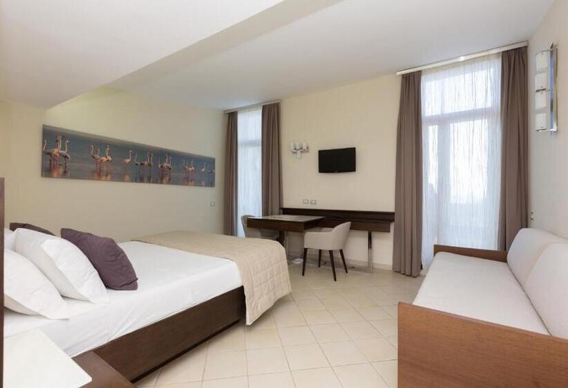 Четырехместный Номер Superior, Valtur Baia Del Gusmay Beach Resort