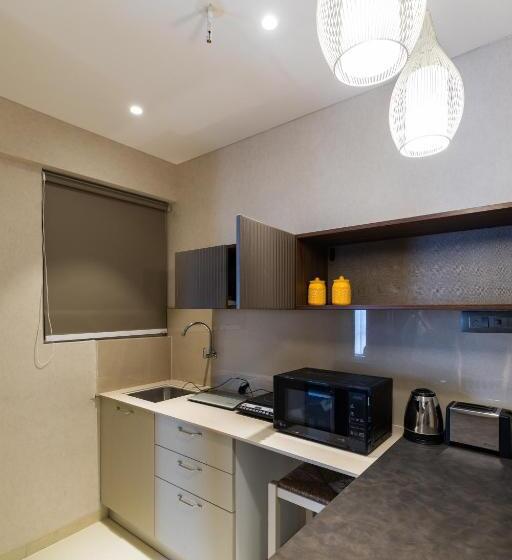 آپارتمان 1 خوابه, Ar Suites Jewels Royale   Koregaon Park Nx