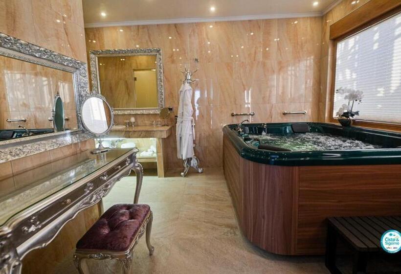 سوئیت با وان آب گرم, Prezident Palace Belgrade   Adults Only