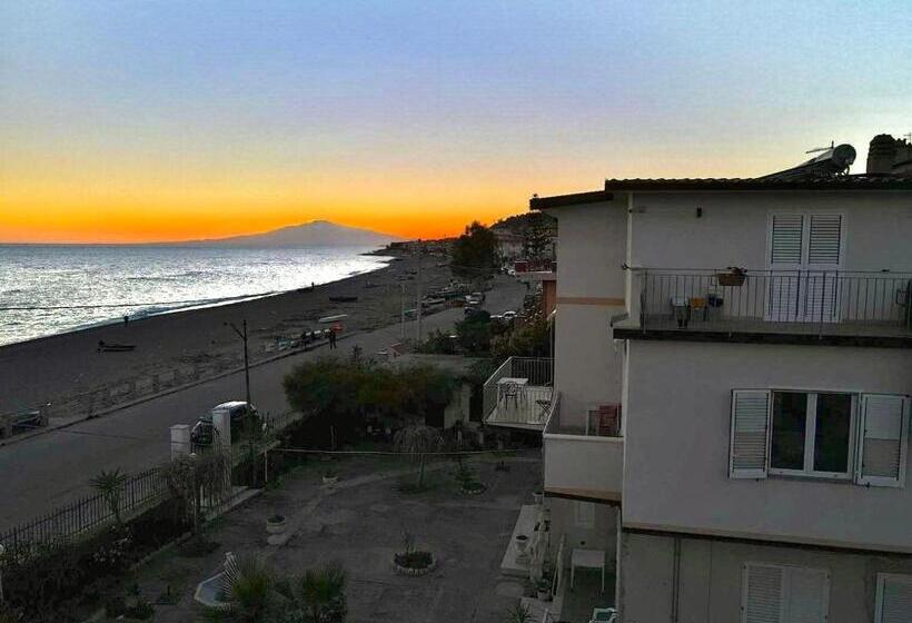 Апартаменты 1 Спальня Вид на Море, Villa Tripepi